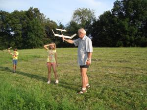 27.07.2016 3. Bastelnachmittag - Erklärung der Wurftechnik