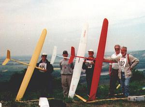 2000 - Die Mannschaft des MFK-Breitenfurt anlässlich des "Donaupokalfliegens". Herr W. Michl, R. Schmutz, E. Kopecny, A. Chvala, H. Scharf von links nach rechts.