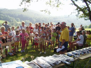 2002 - Schülerwettbewerb. Die Siegerehrung beginnt.