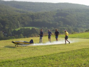 2002 - Schaufliegen des MFK > 15PS / 150ccm - da geht die Post ab.