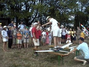 2003 - Flugtag -  Belastung (64kg) auf einem Azart.