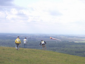 2004 - F3F Donaupokal 2004 > Johanns Modell wird gestartet.