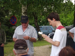 2004 - Landewettbewerb Sieghartskirchen Gratulation dem Zweiten.