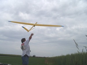 2006.06.18 - F3B Marchfeldpokal - Start des Skorpions von Harald M. durch Robert P.