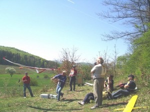 2007.04.22 - Zu Gast beim Club "Vogelweide" - Hangbewerb/Brettschneider Gedenkfliegen Start eines Modelles mit der Winde