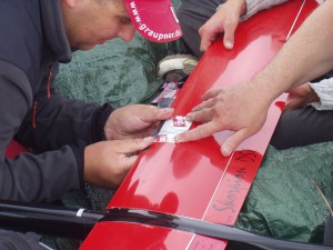 Donovaly F3F 2008 - Reparatur eines Skorpions mit einer Bierdose! 