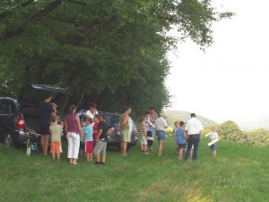 3. Tag des Schülerbastelns - Abschlussgespräch nach dem erfolgreichen Einfliegen.