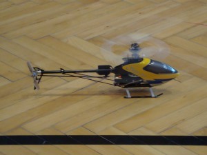 6.3.2010 Hallenfliegen in Breitenfurt - Hubschrauber