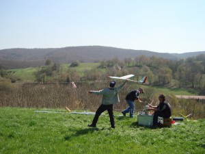 17.4.2010 Zeitfliegen - Start einer Maschine mit der Winde 