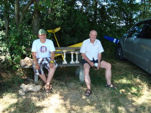 10.7.2010 Ziellanden - Warten auf die Siegerehrung