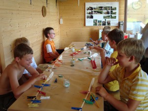 14.7.2010 1. Tag Basteln mit den Schülern