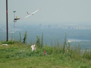 22.5.2011 1. Fliegen am Braunsberg - Südseite Vorbeiflug 