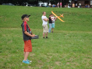 23.6.2011 1. Ziellanden 2. Klubcup - Benedikt beim Fliegen