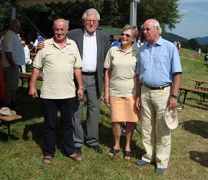 14.8.2011 50 Jahre MFK-B - Festreden - Herr Robert Dürrmoser, Herr Bgm. Ernst Herzig, Susanne Dürrmoser und der Funktionör des Aeroclubs, Herr Roland Dunger.