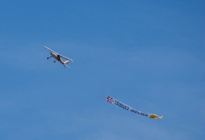 14.8.2011 50 Jahre MFK-B - Flugvorführung - Bannerschlepp 