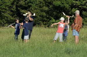 22.7.2015 - 3. Bastelnachmittag mit den Kindern - üben, üben, üben, .....