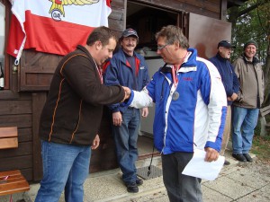 B_20151010_2210.10.2015 - 3. Klubcup - Zeitfliegen - Gratulation zum zweiten Platz